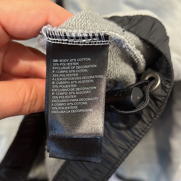 Brand New North Face Geary Zipper Hoodie - Picture 9 of 9